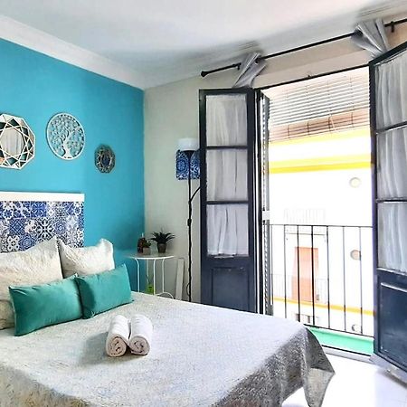 Budget And Cute Rooms With Balcony Sevilla Center Zewnętrze zdjęcie