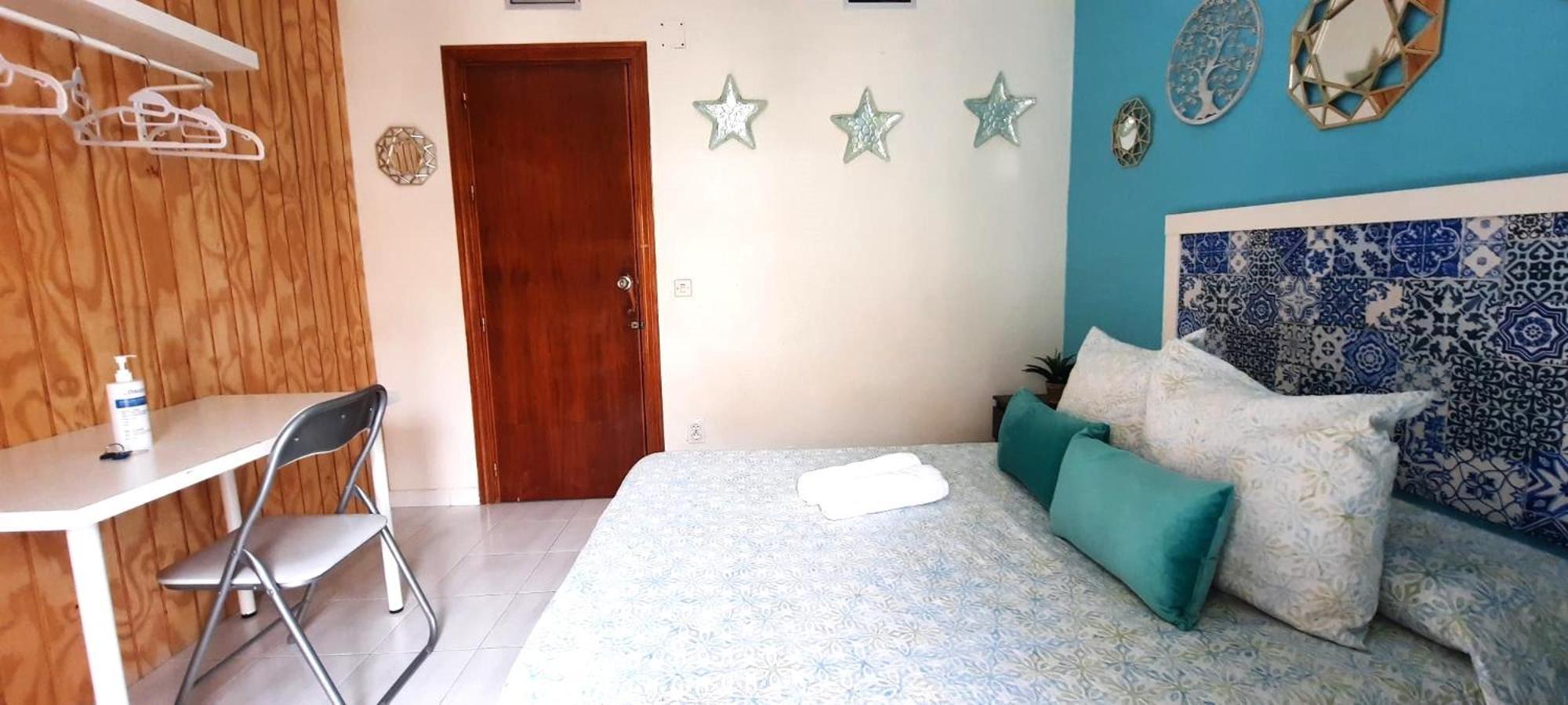 Budget And Cute Rooms With Balcony Sevilla Center Zewnętrze zdjęcie