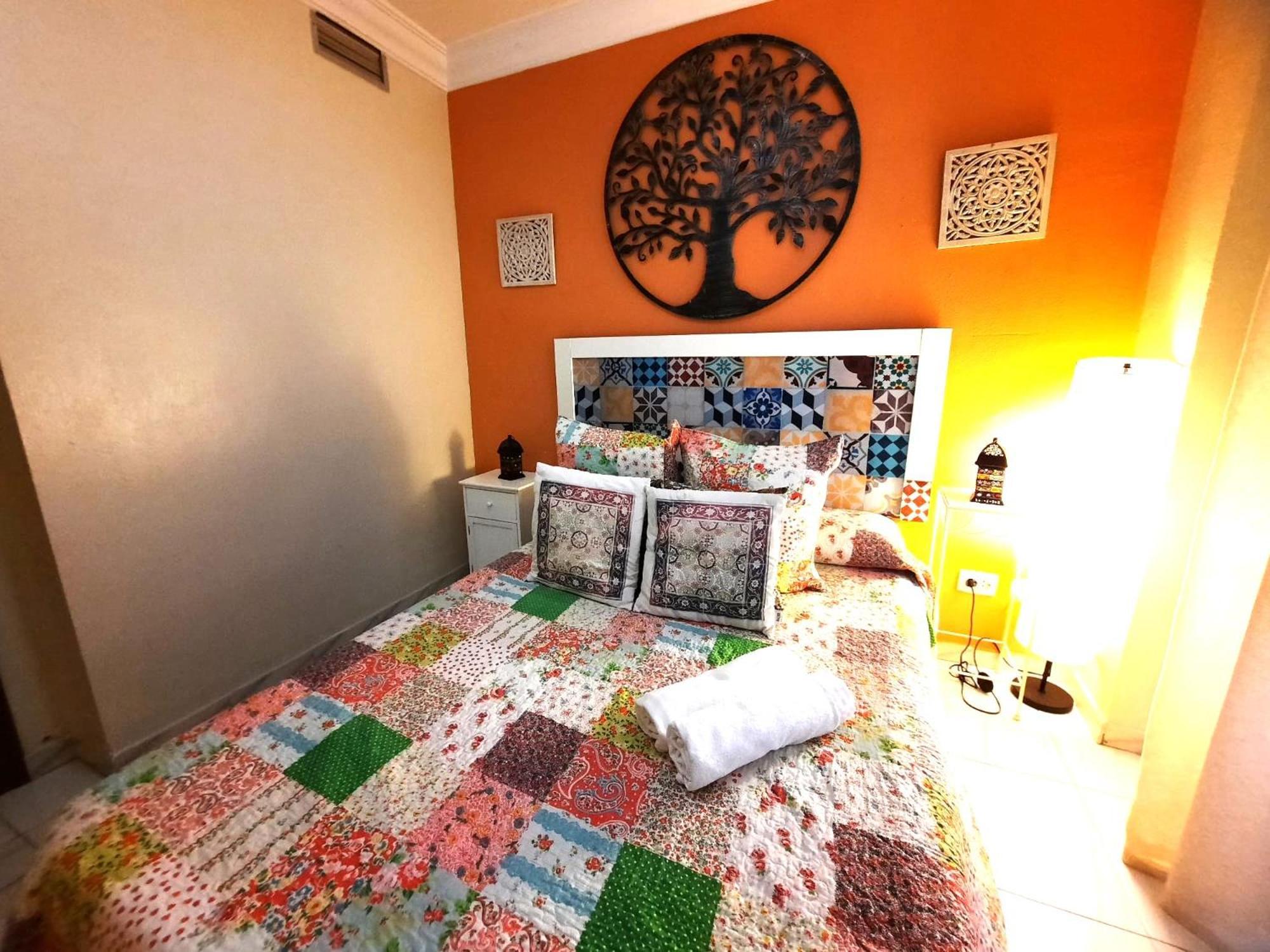 Budget And Cute Rooms With Balcony Sevilla Center Zewnętrze zdjęcie