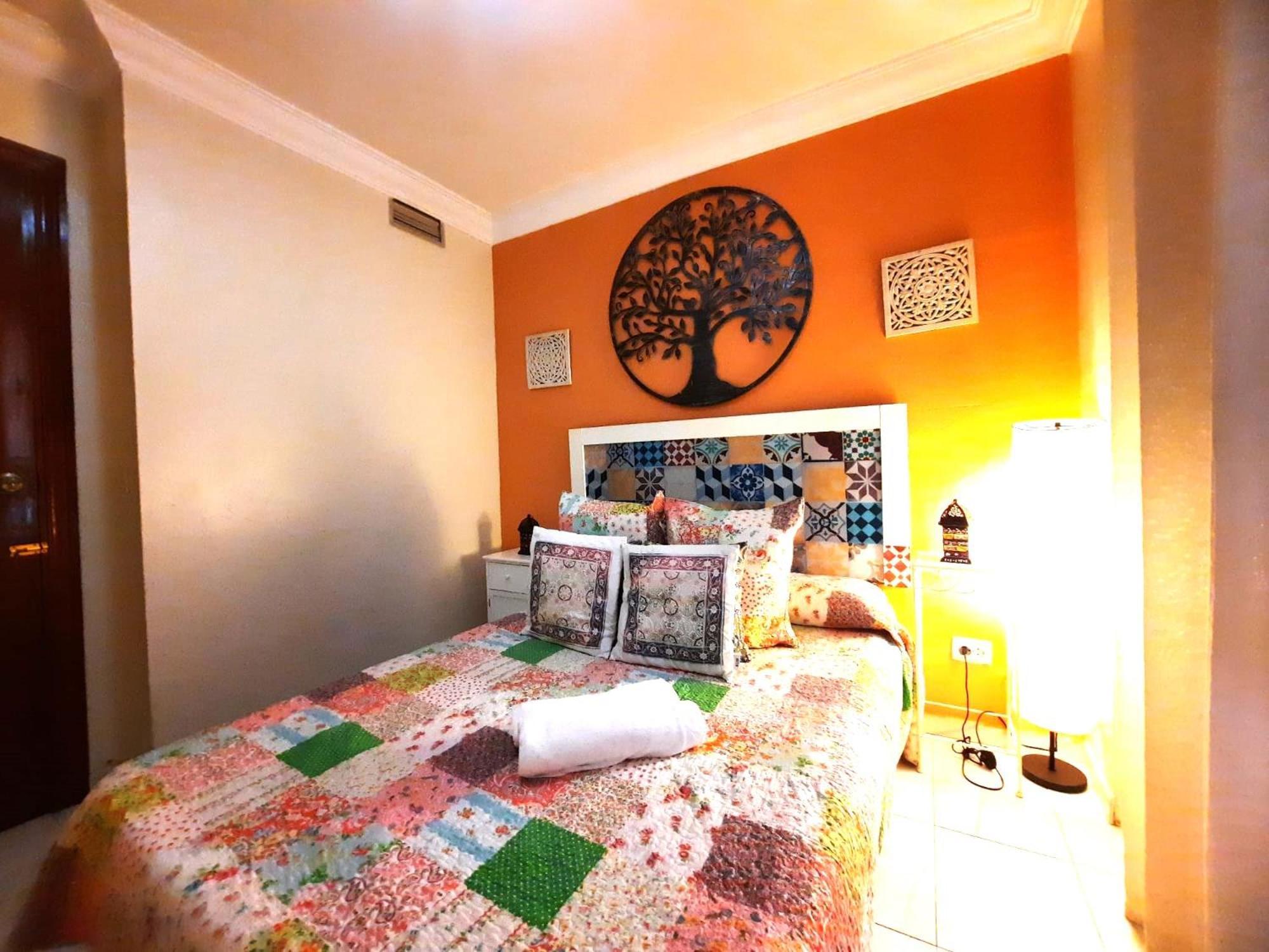 Budget And Cute Rooms With Balcony Sevilla Center Zewnętrze zdjęcie