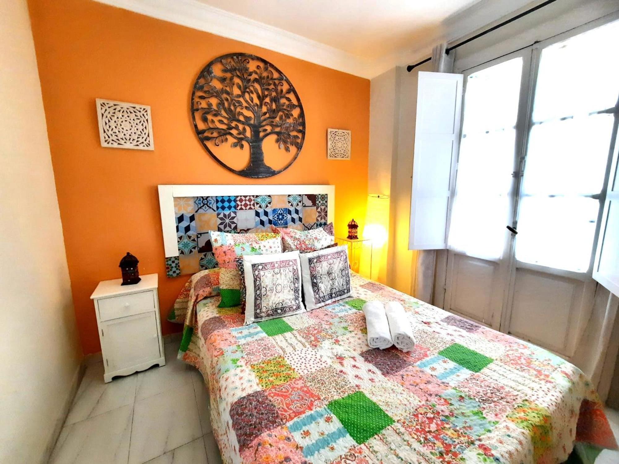 Budget And Cute Rooms With Balcony Sevilla Center Zewnętrze zdjęcie