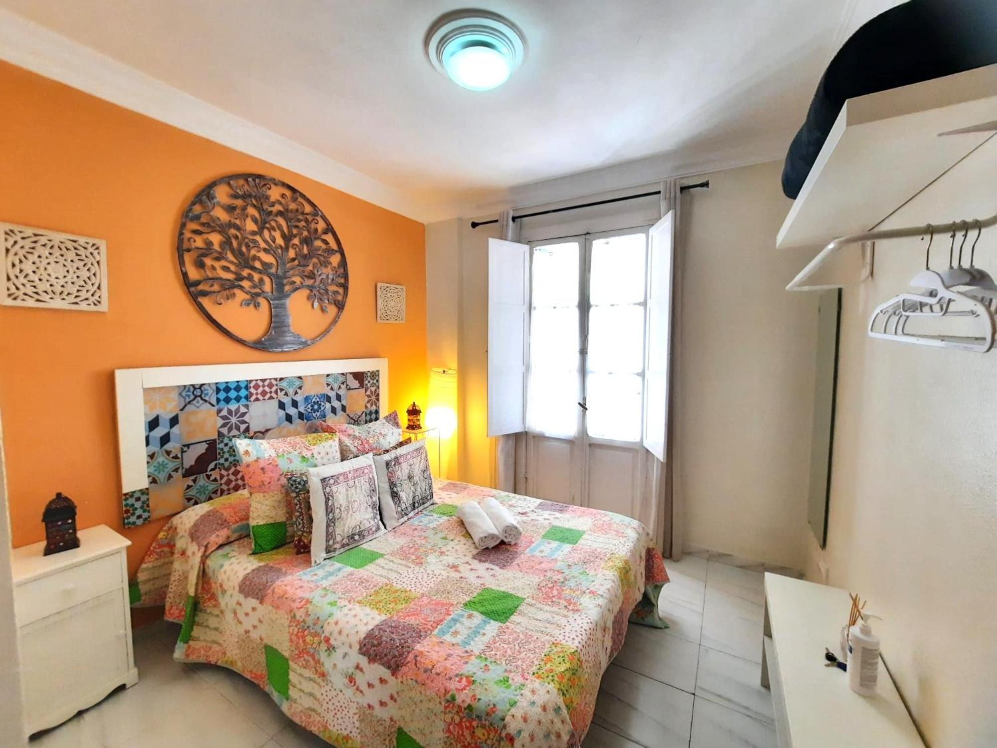 Budget And Cute Rooms With Balcony Sevilla Center Zewnętrze zdjęcie