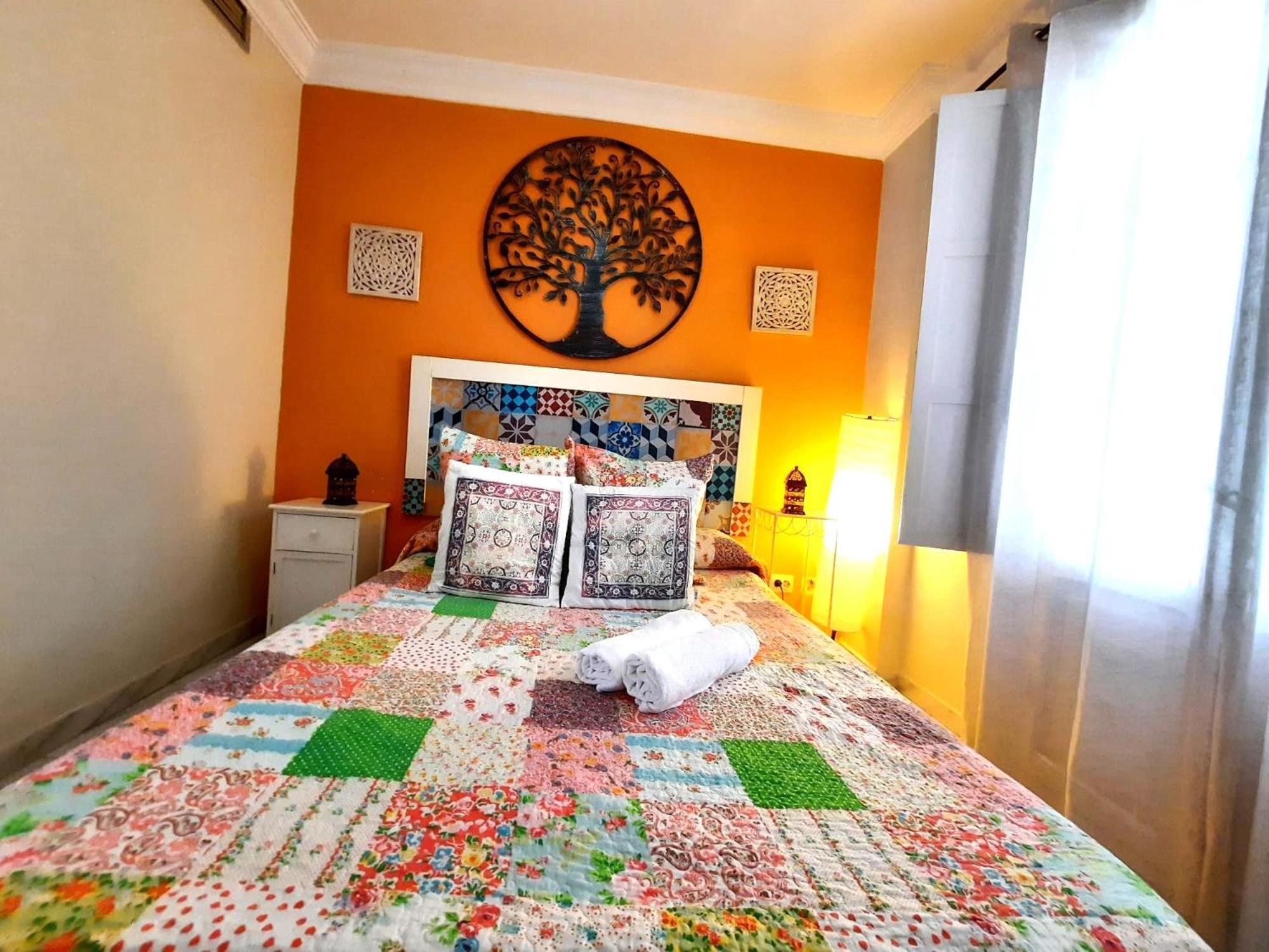 Budget And Cute Rooms With Balcony Sevilla Center Zewnętrze zdjęcie