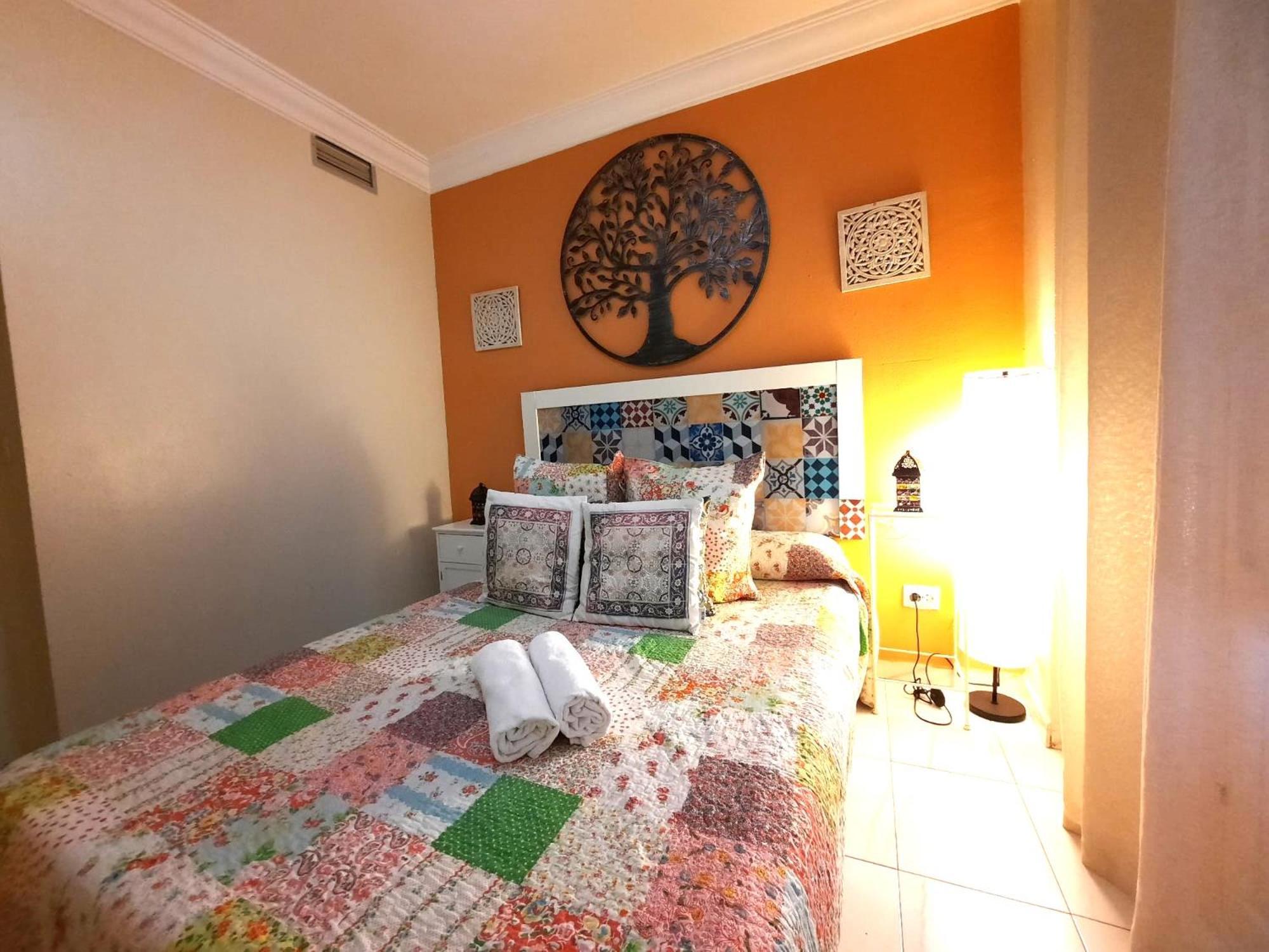 Budget And Cute Rooms With Balcony Sevilla Center Zewnętrze zdjęcie